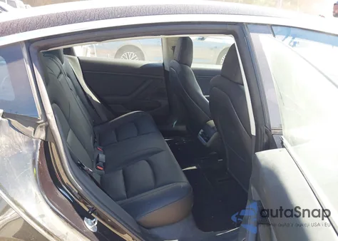 2018 Tesla Model 3 Long Range/Performance z USA, uszkodzony, nr VIN 5YJ3E1EB3JF099124